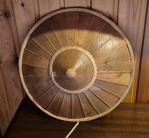 Chapeau tressé bambou/rotin – style asiatique – déco murale