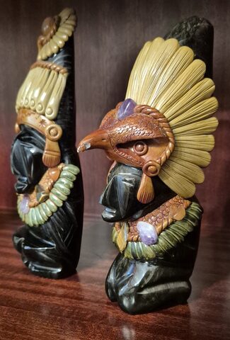 Paire sculptures obsidienne aztèque – temple du Soleil et de la Lune – artisanat mexicain