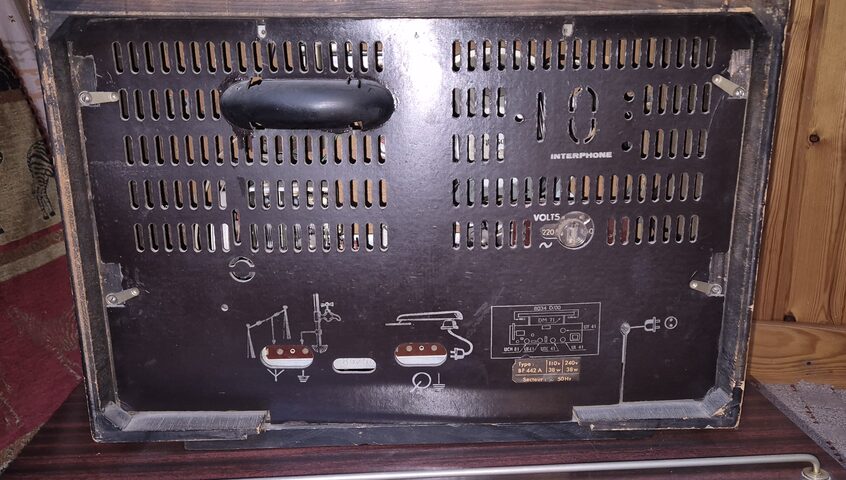 Poste de radio vintage Philips BF442A