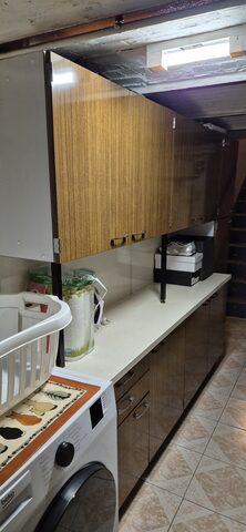 Cuisine vintage formica complète – années 60 – meubles hauts, bas et table