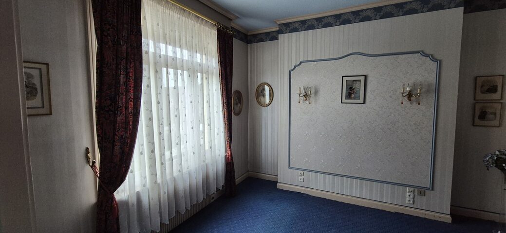 Vide-chambre style Louis XV – meubles et déco – prix selon articles