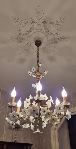 Lustre ancien fleurs en opaline – style romantique – 6 bras