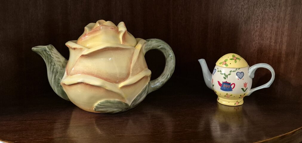 Lot 2 théières fantaisie – théière rose + mini théière fleurie